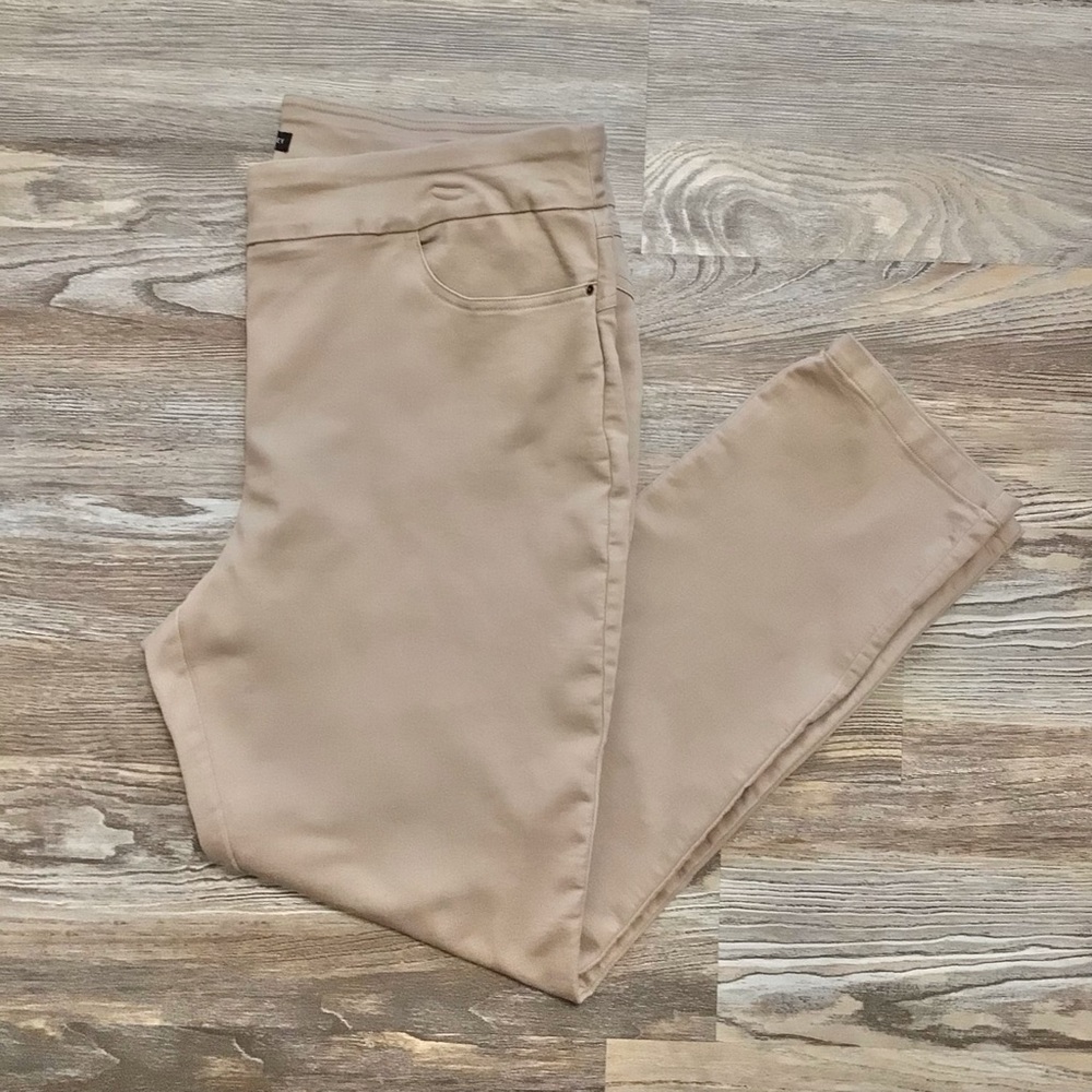 Napa Valley Comfort Waistband Tan Stretch Pull On High Rise Ankle Pants 16